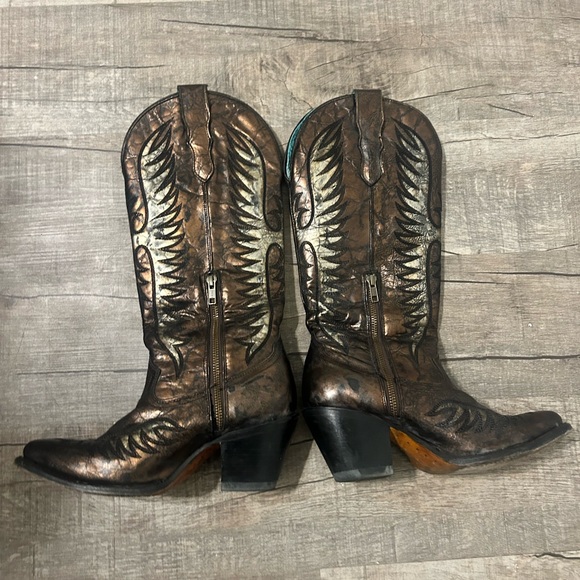 SOLD - Picture 2 of 4